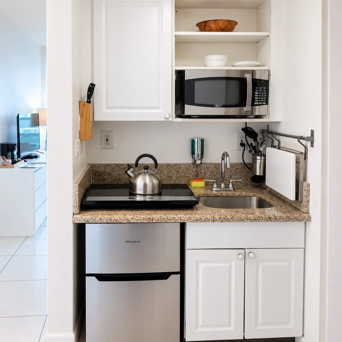 Beachfront Condo-Hotel with Bay Views A19 — Photo 3