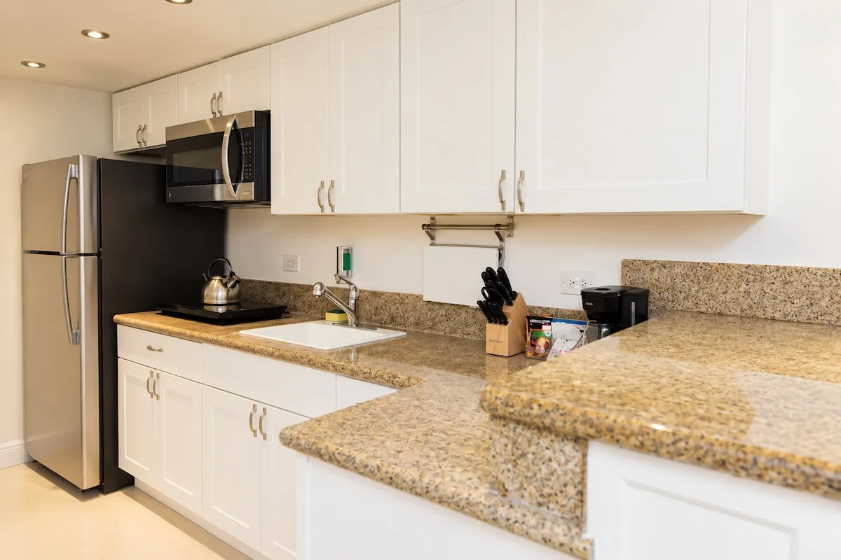 Kitchen — Photo 1