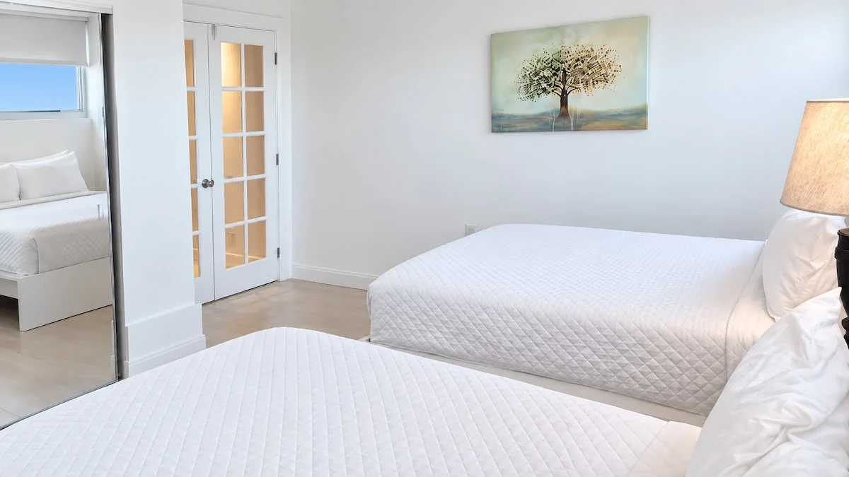 Bedroom — Photo 3