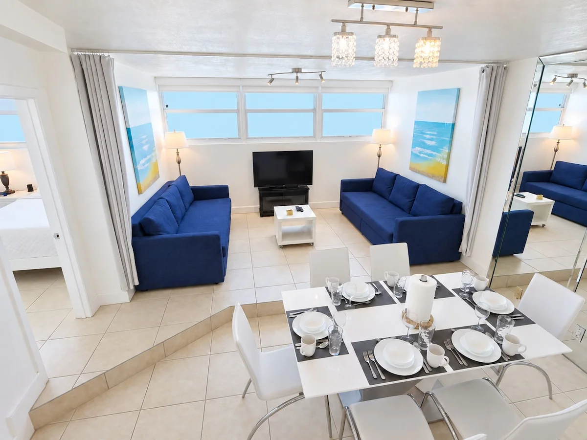 Beachfront Two Room Condo-Hotel