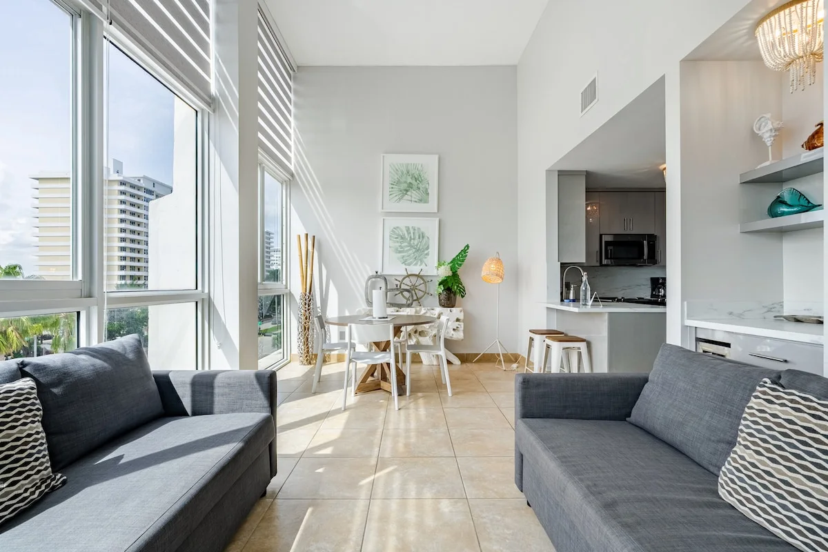 Beachfront 1 Bedroom Condo-Hotel A25 — Photo 3