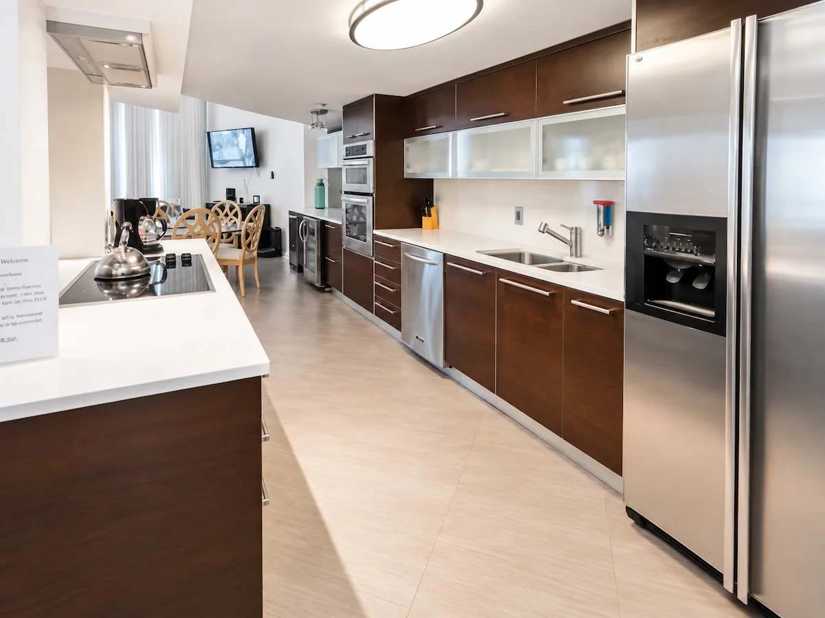 Beachfront 3 Bedroom Condo-Hotel A26 — Photo 5