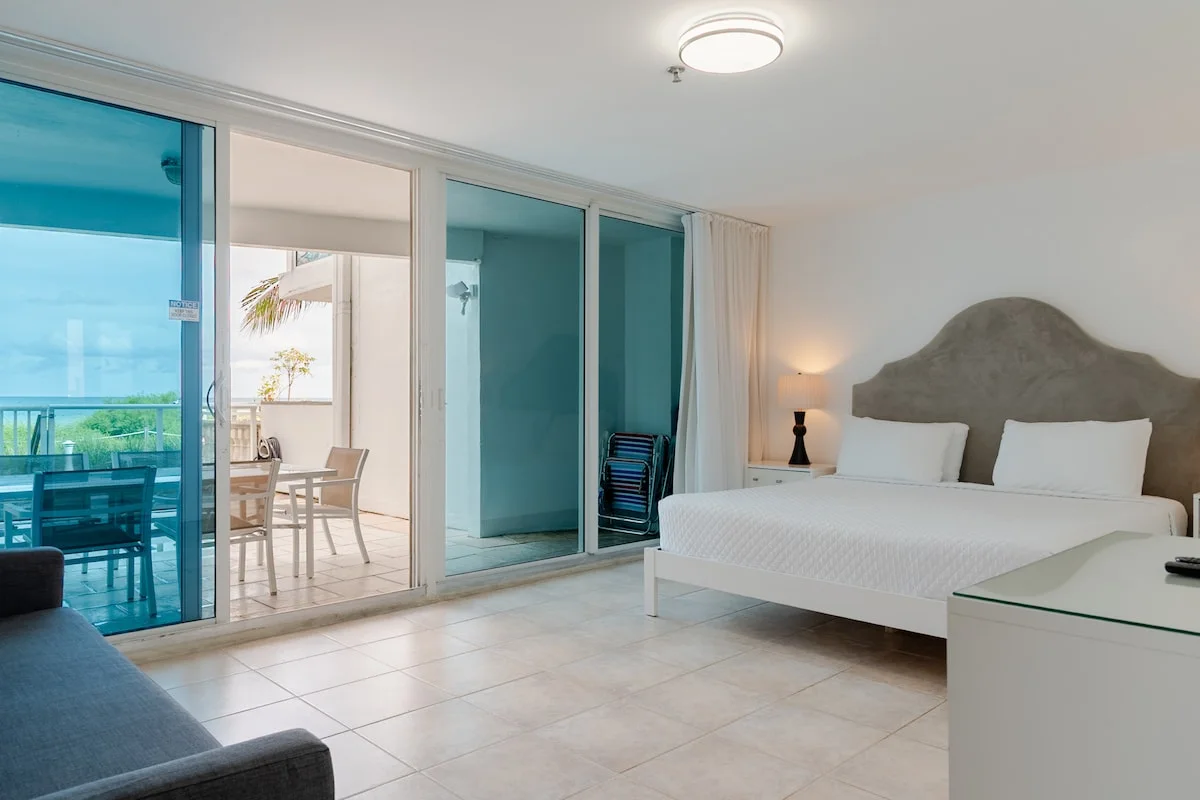 Bedroom 1 — Photo 1