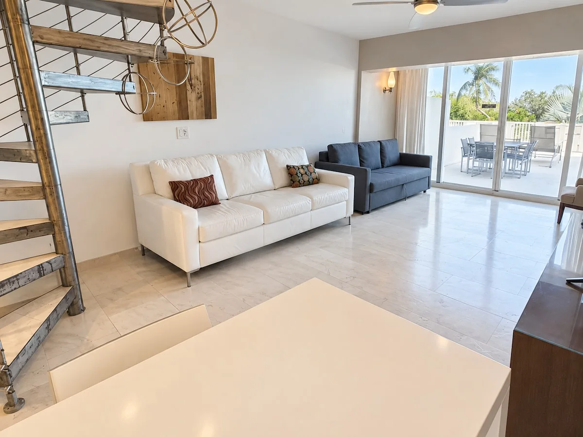 Oceanview Apartment with Direct Beach & Terrace Access A24 — Photo 3